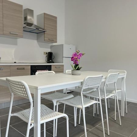 Charbonnel 4 Bruxelles-Charleroi-Airport Villa ภายนอก รูปภาพ