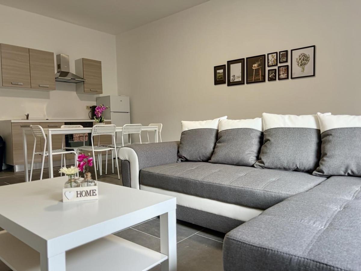 Charbonnel 4 Bruxelles-Charleroi-Airport Villa ภายนอก รูปภาพ